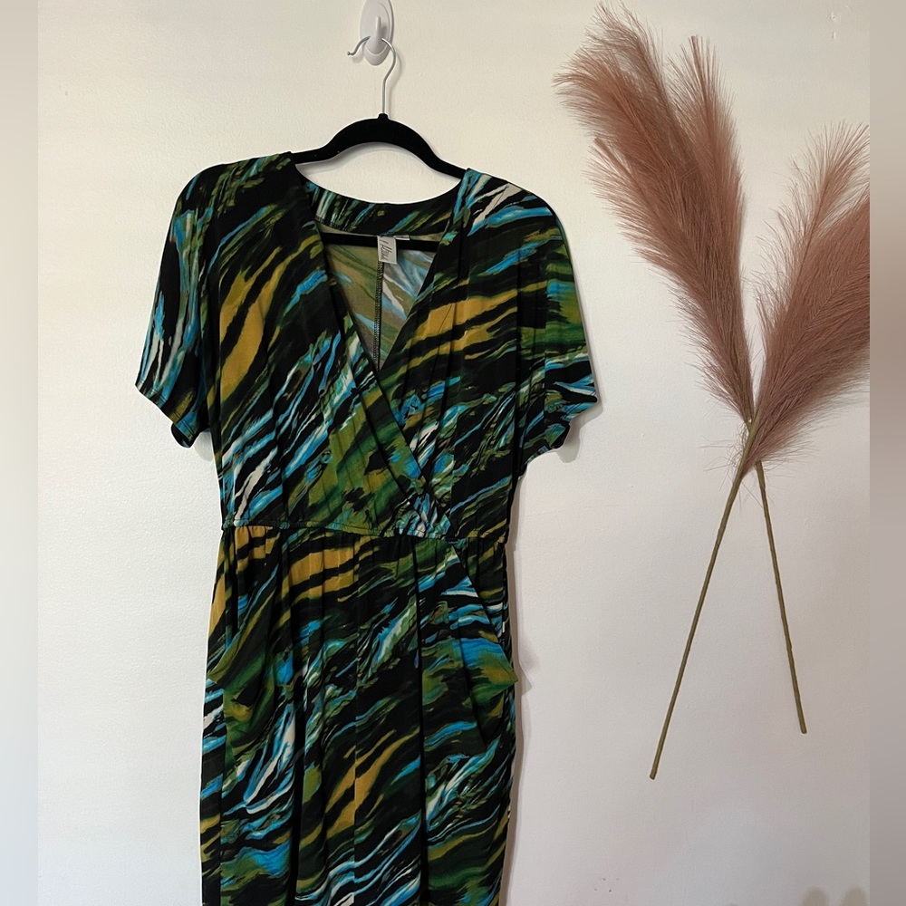 Emma & Michele Size M, faux Wrap Dress with pockets